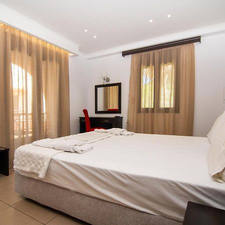 Riviera Perdika Hotel Bagian luar foto