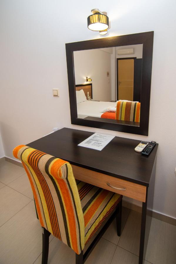 Riviera Perdika Hotel Bagian luar foto